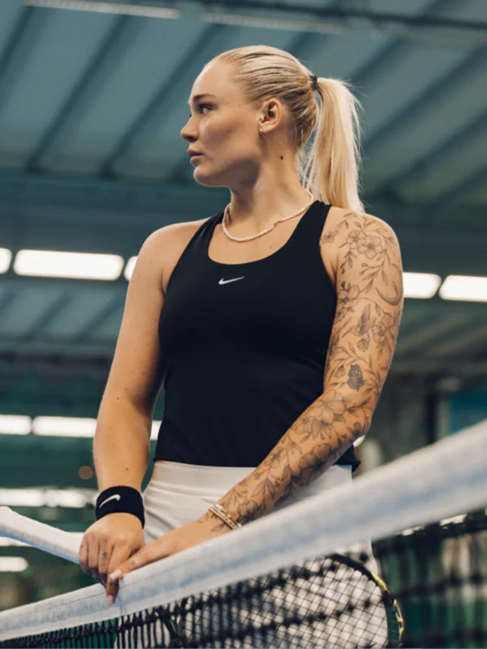 Tennisspelare Molly Helgesson ingår i Sports and Relations satsning på svenska idrottare
